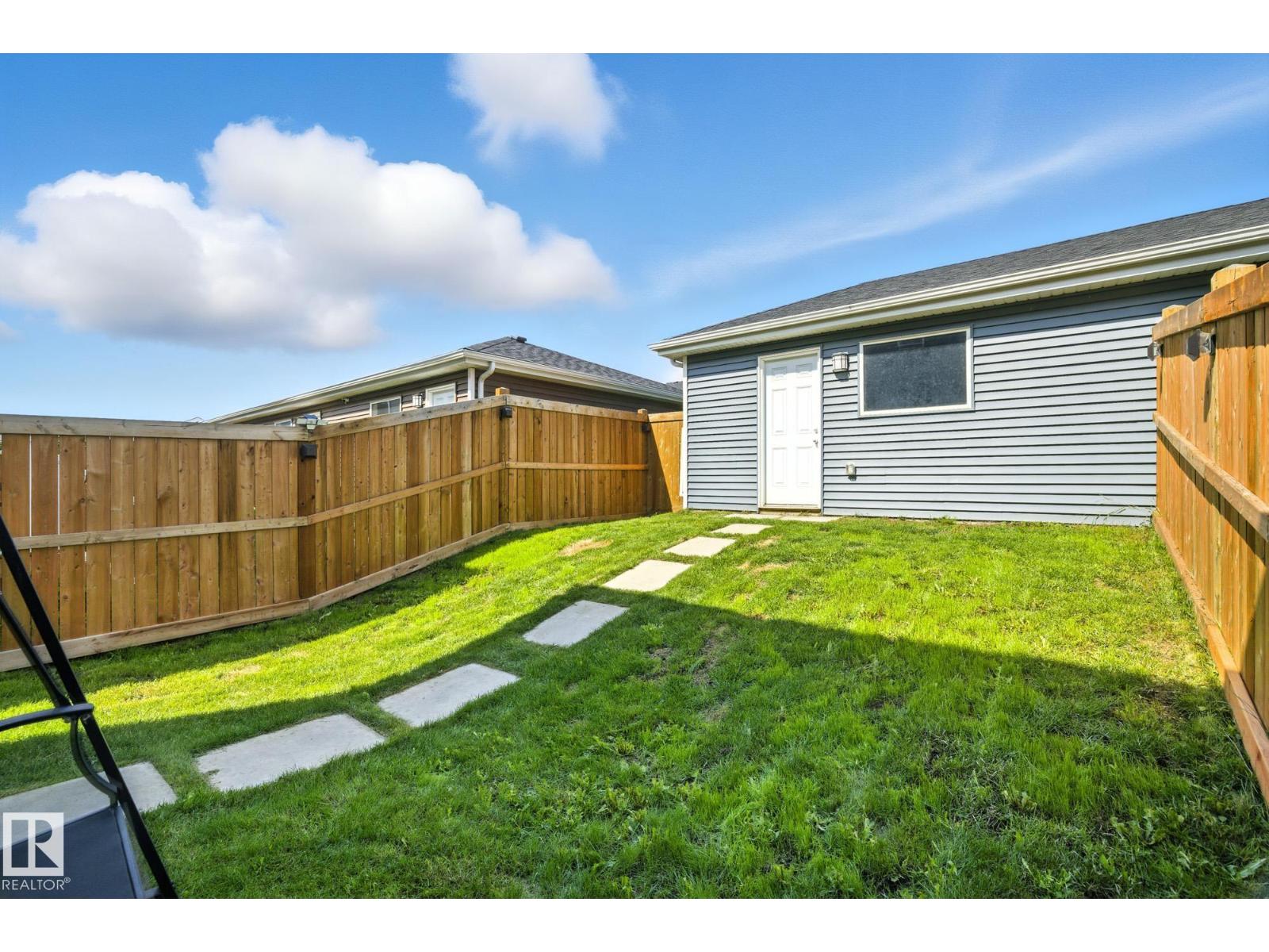 Photo 18 of 16638 31 Av Sw, Edmonton AB