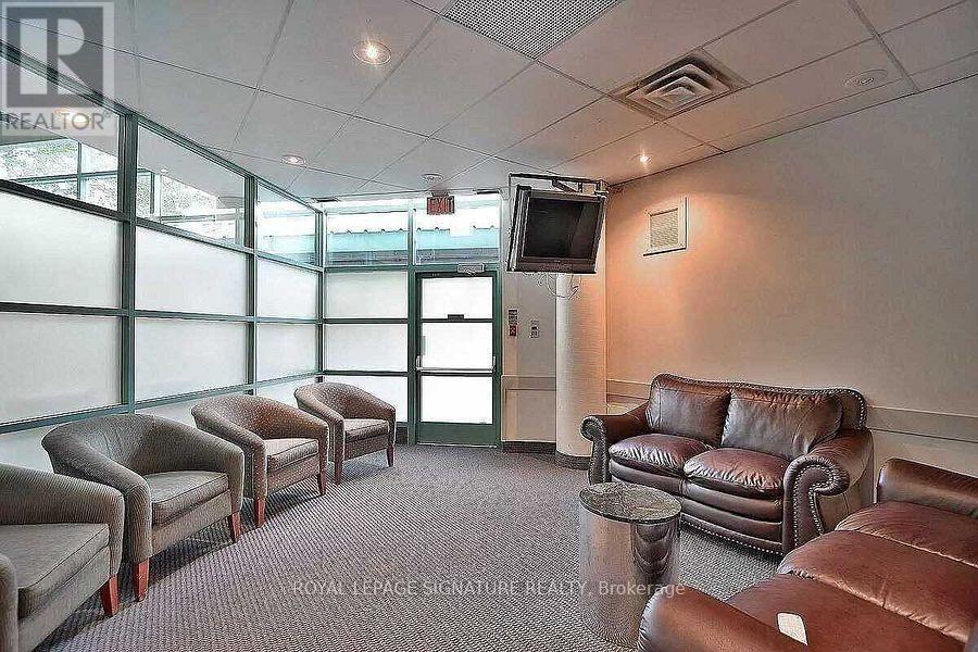Photo 5 of 1806 4205 Shipp Drive, Mississauga ON
