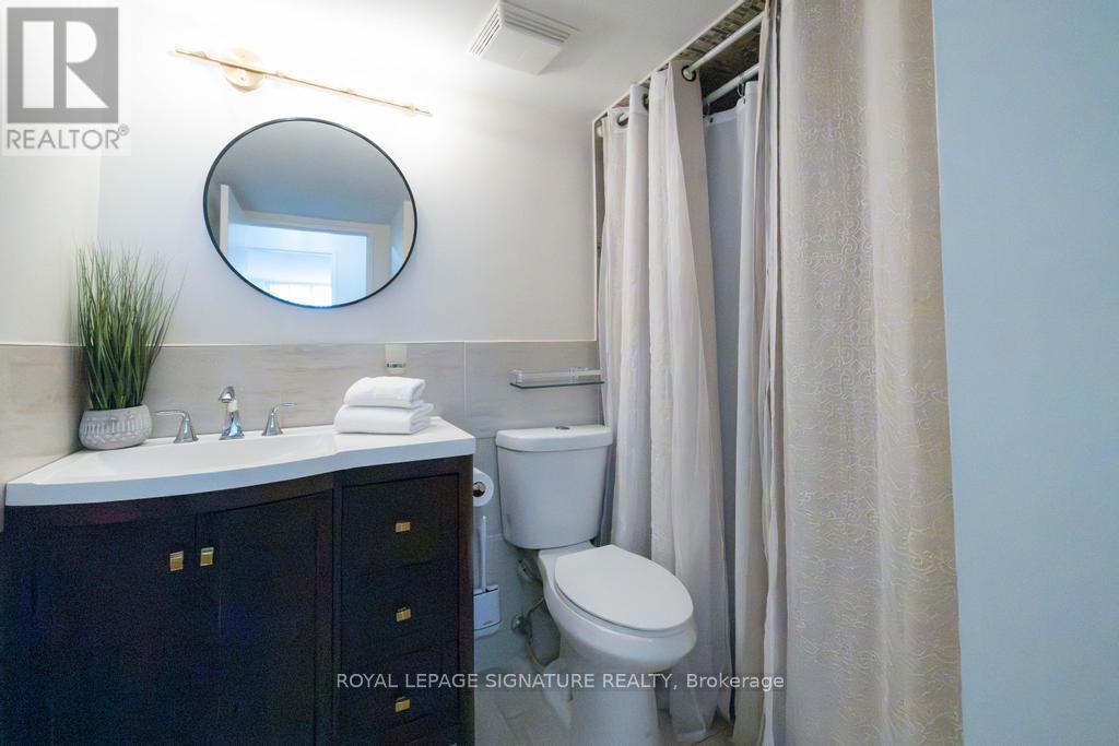 Photo 3 of 1806 4205 Shipp Drive, Mississauga ON