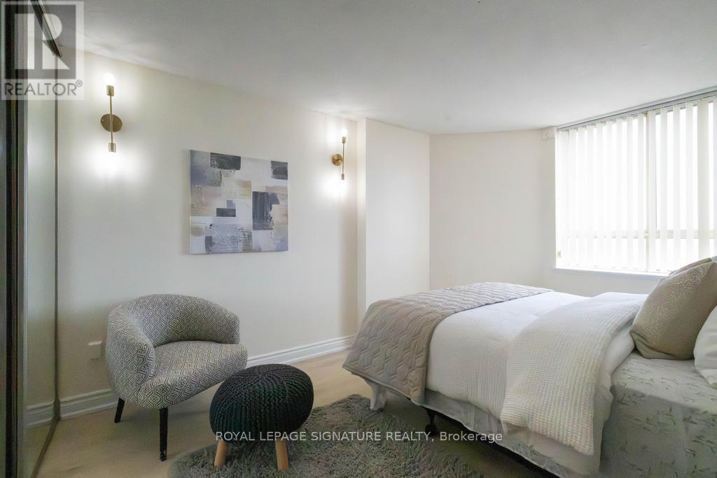 Photo 14 of 1806 4205 Shipp Drive, Mississauga ON