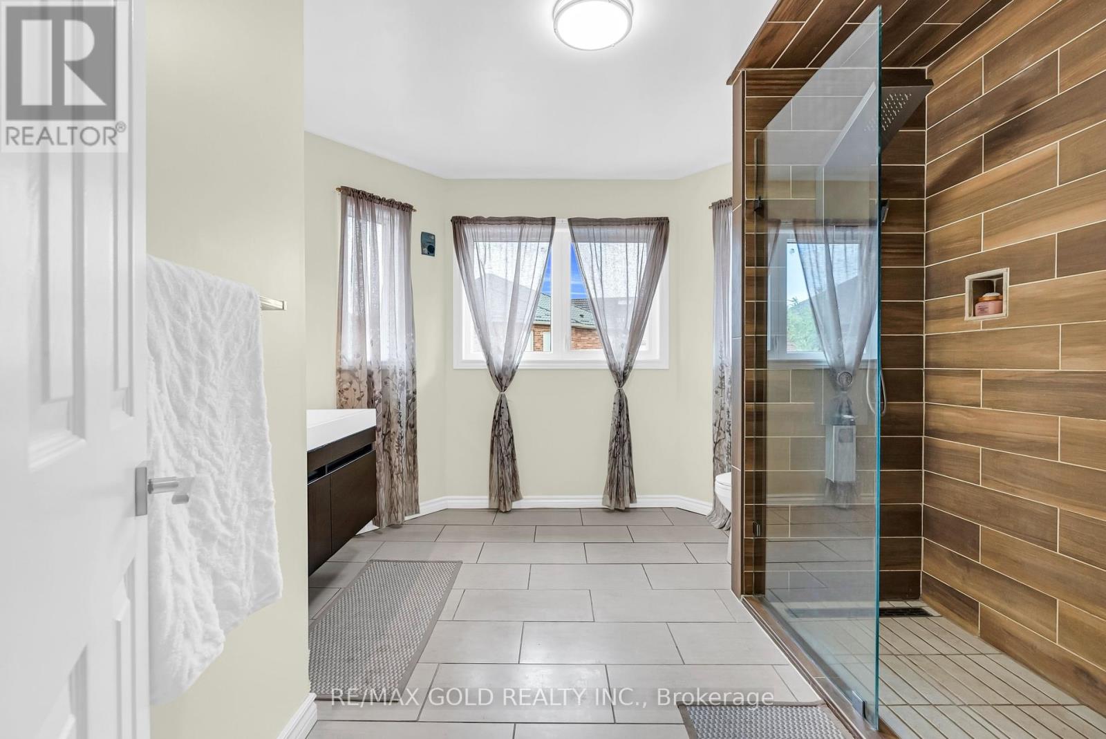 Photo 28 of 552 Farwell Crescent, Mississauga ON