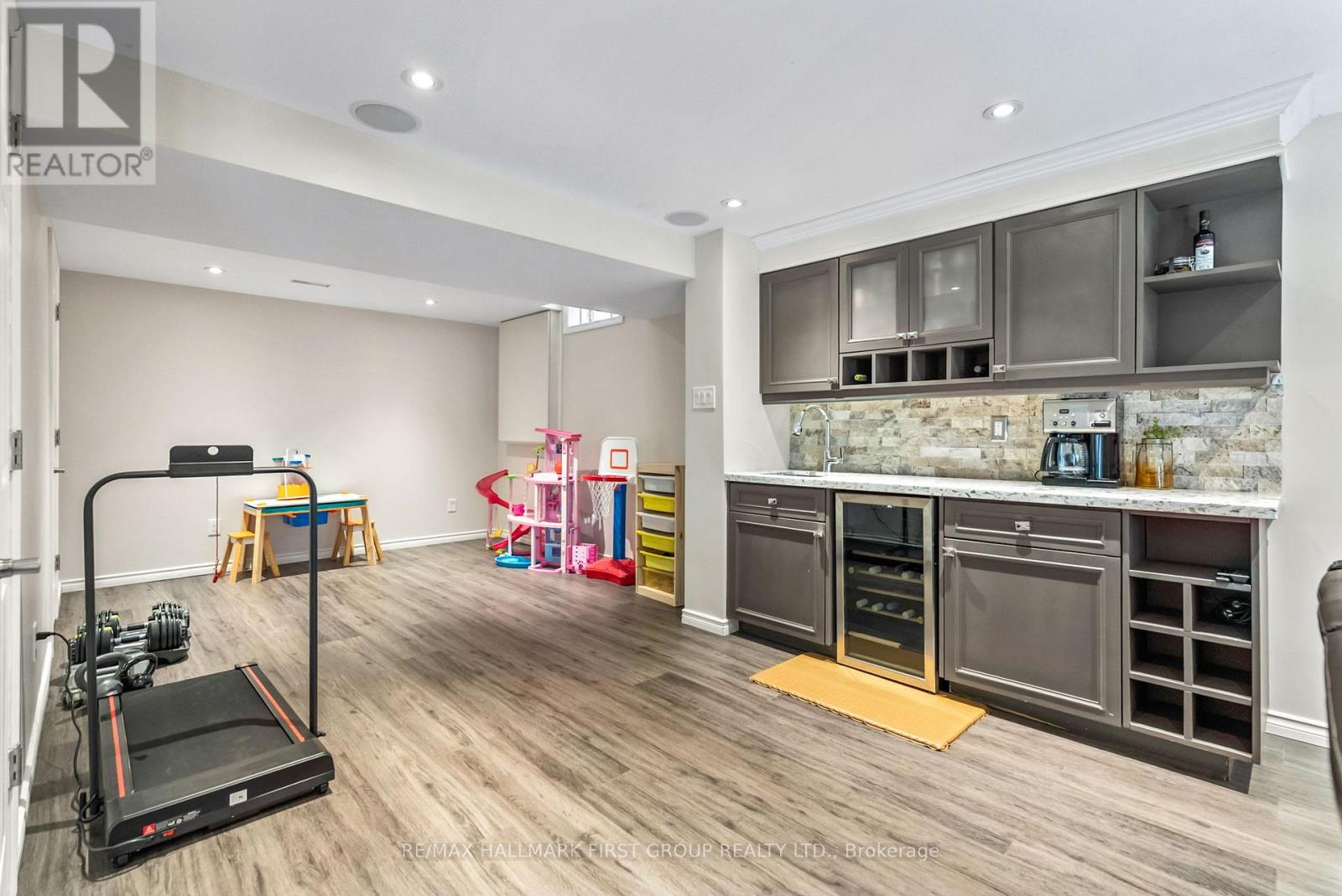 Photo 32 of 58 Moynahan Crescent, Ajax ON