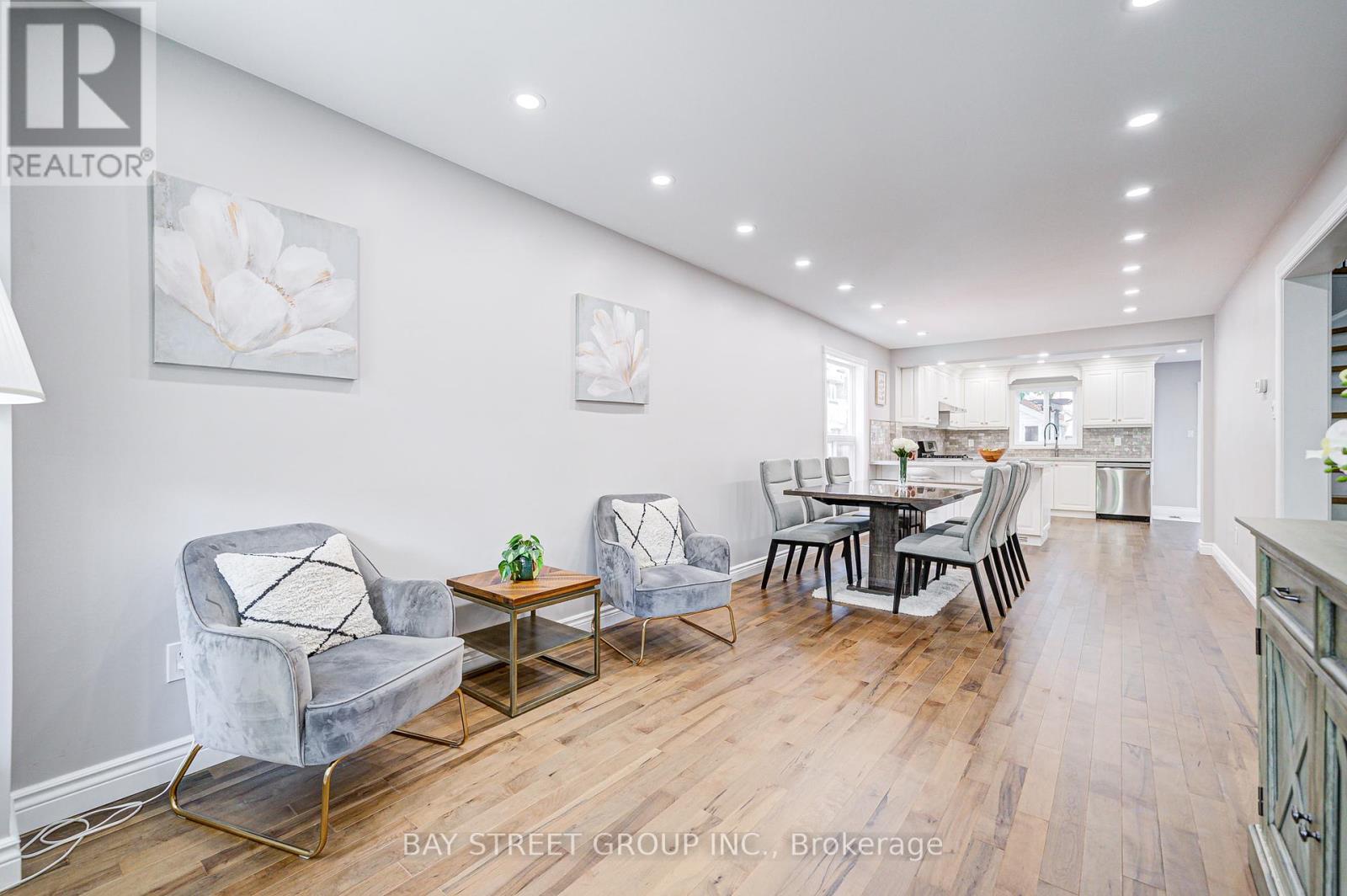 Photo 28 of 7 San Marko Place, Vaughan ON