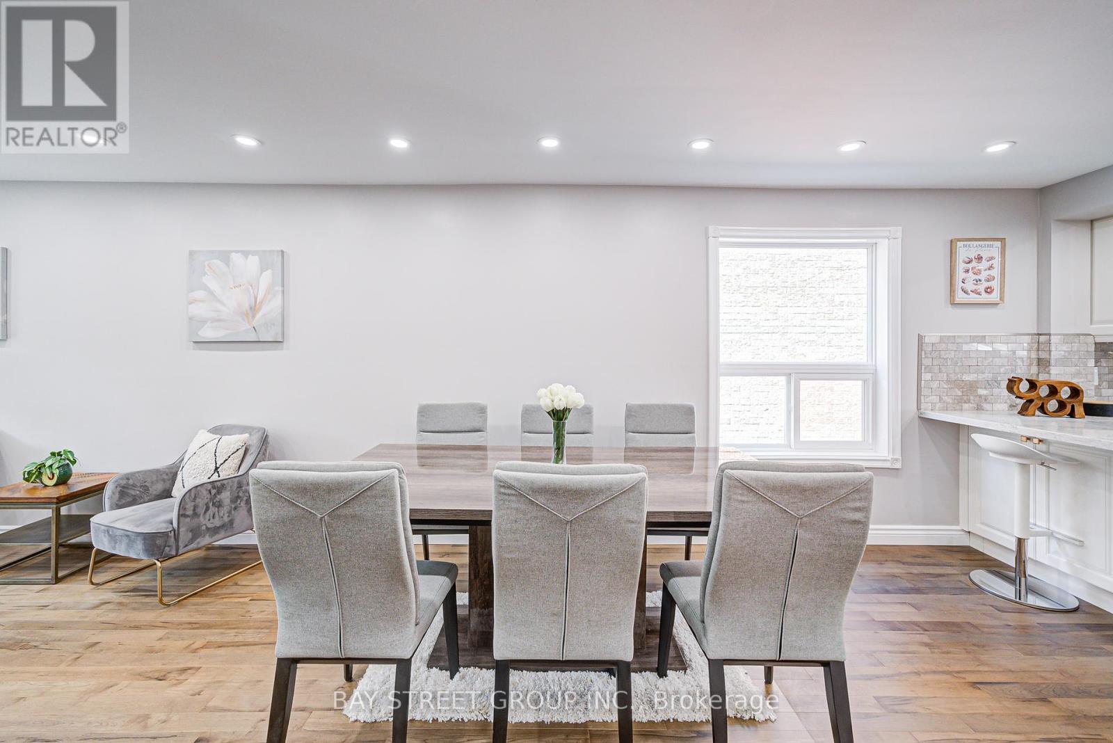 Photo 35 of 7 San Marko Place, Vaughan ON