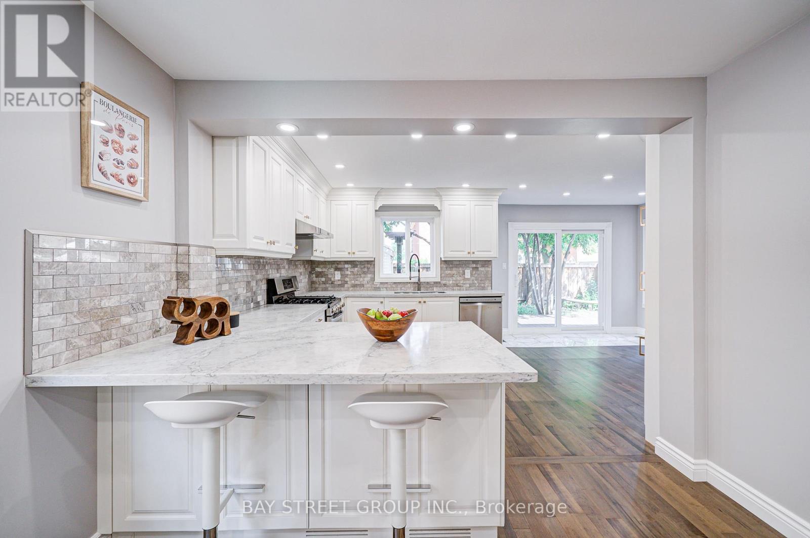 Photo 20 of 7 San Marko Place, Vaughan ON