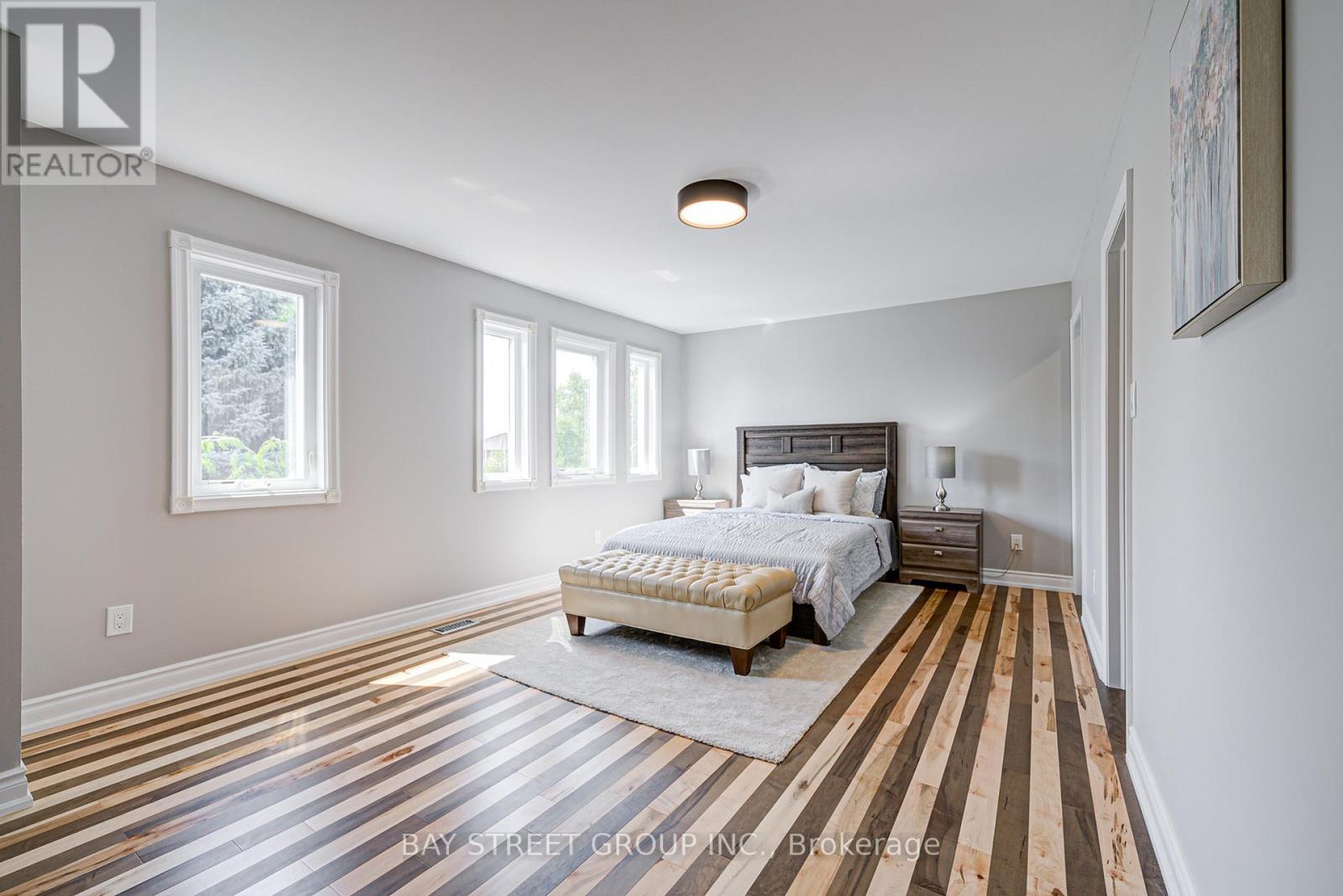 Photo 16 of 7 San Marko Place, Vaughan ON