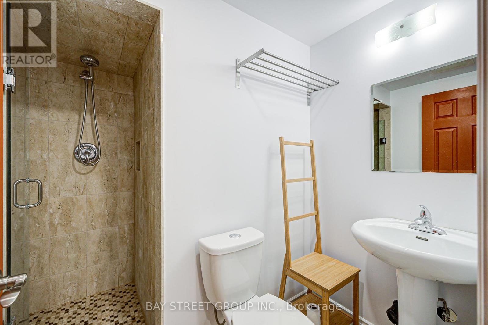 Photo 22 of 7 San Marko Place, Vaughan ON