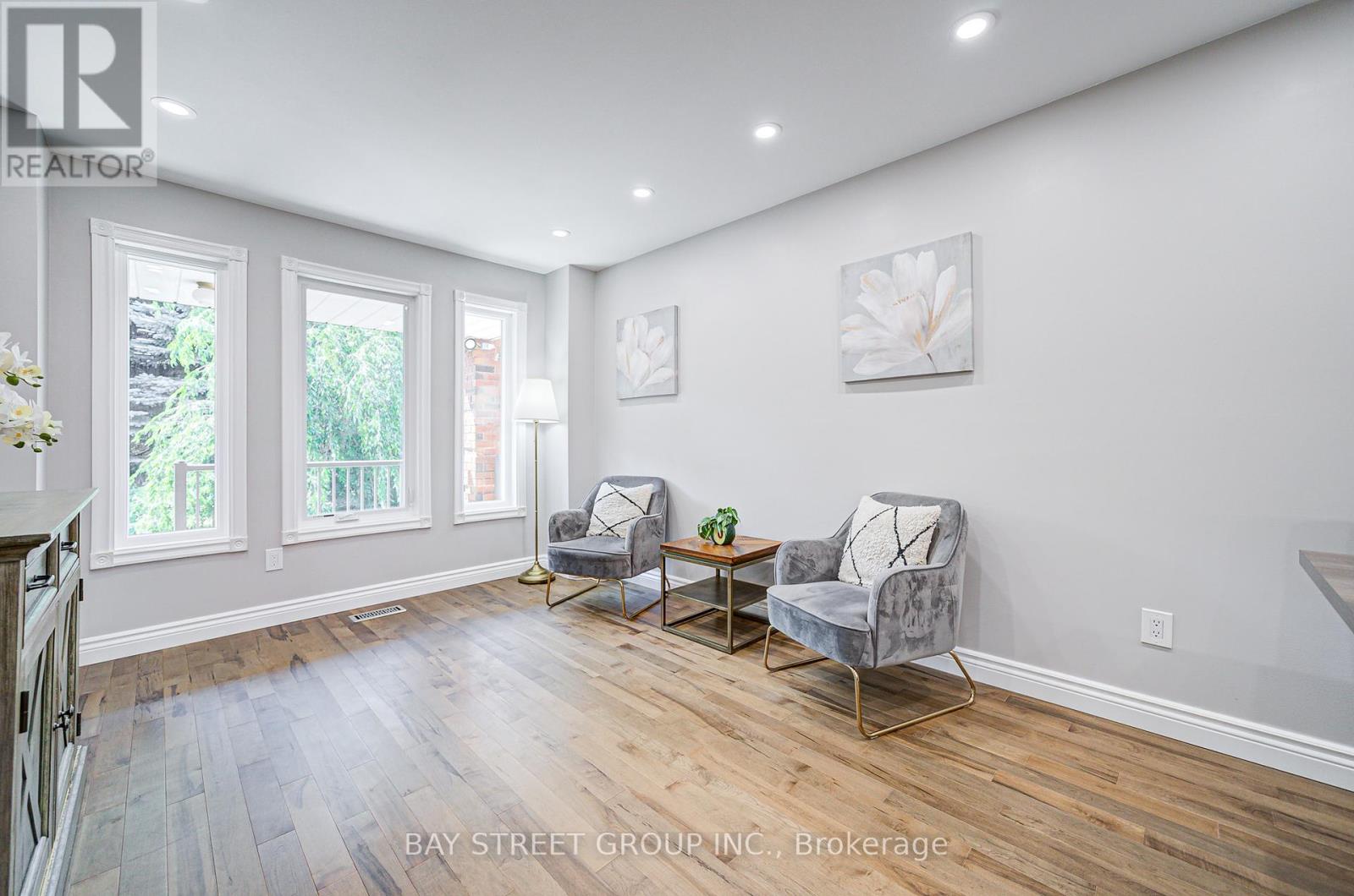 Photo 24 of 7 San Marko Place, Vaughan ON