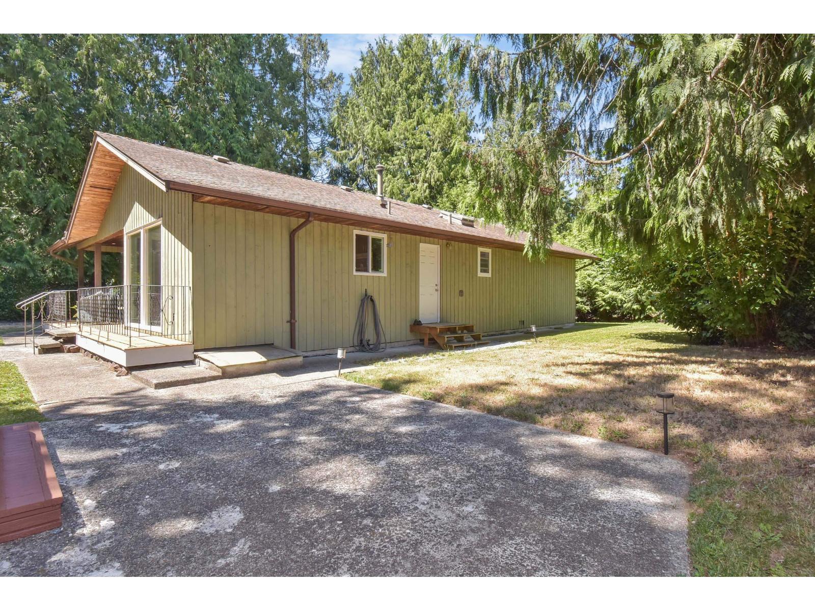 Photo 7 of 3858 205 A Street, Langley BC