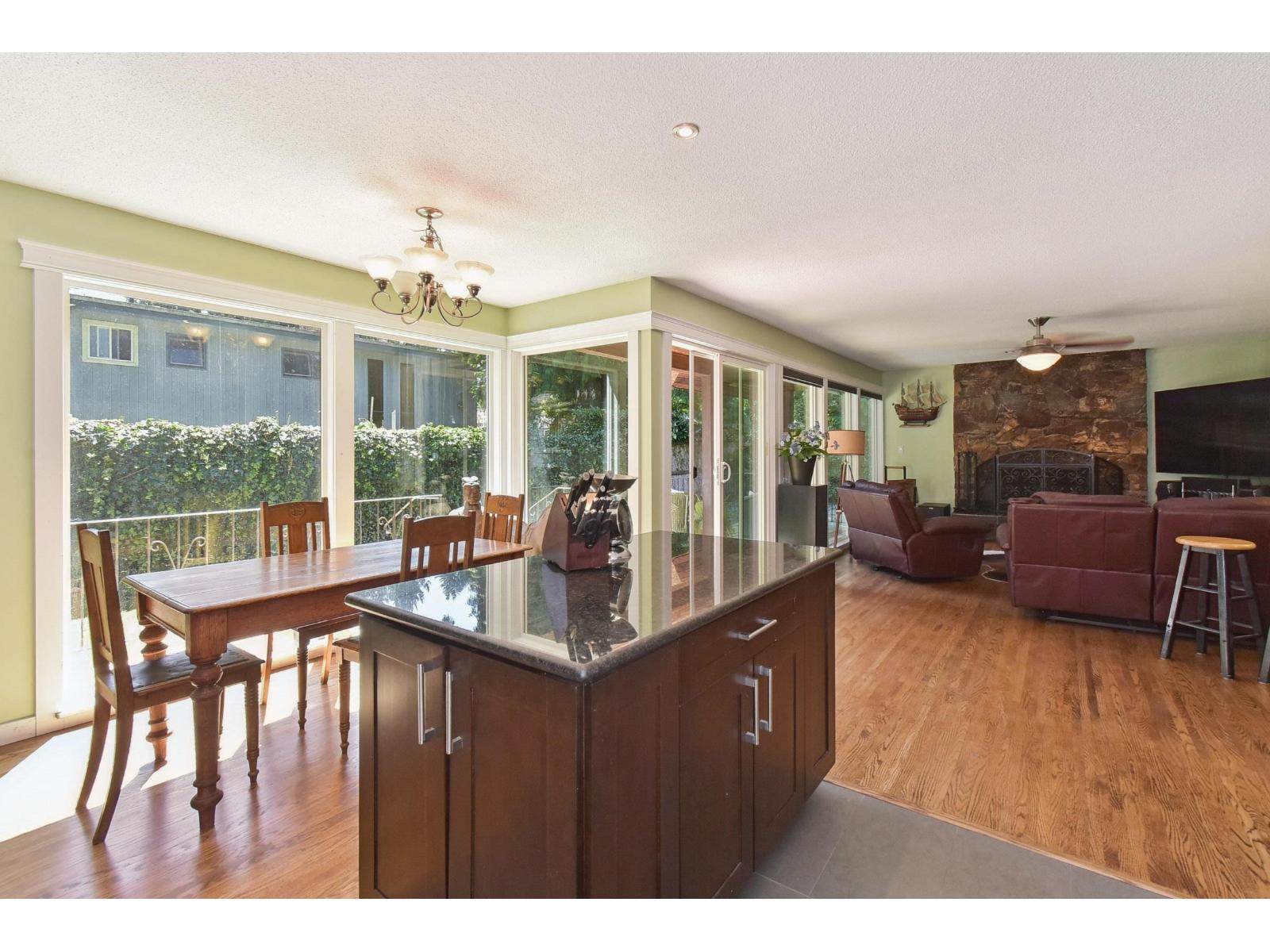 Photo 9 of 3858 205 A Street, Langley BC