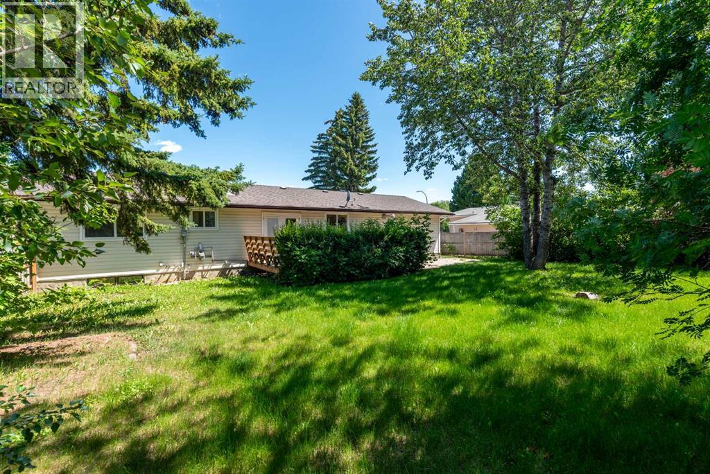 Photo 6 of 3914 52 Avenue, Lloydminster AB
