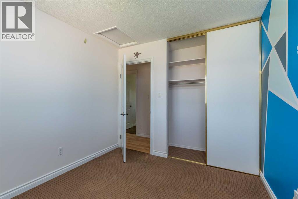 Photo 10 of 3914 52 Avenue, Lloydminster AB