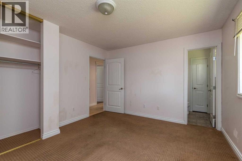 Photo 43 of 3914 52 Avenue, Lloydminster AB