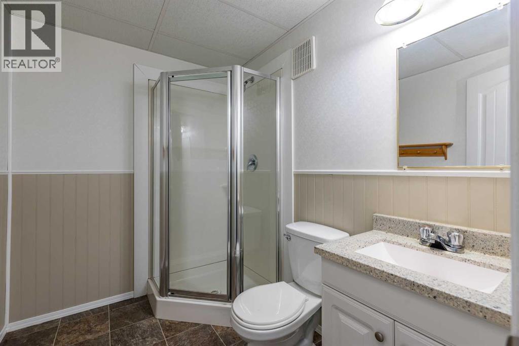 Photo 2 of 3914 52 Avenue, Lloydminster AB