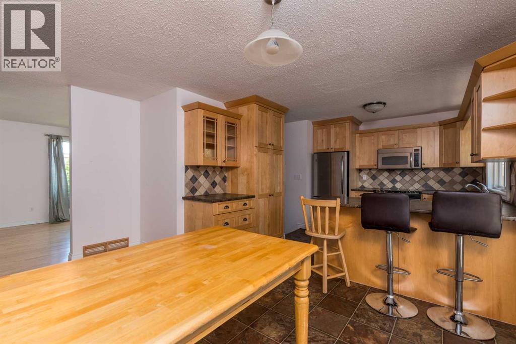Photo 35 of 3914 52 Avenue, Lloydminster AB