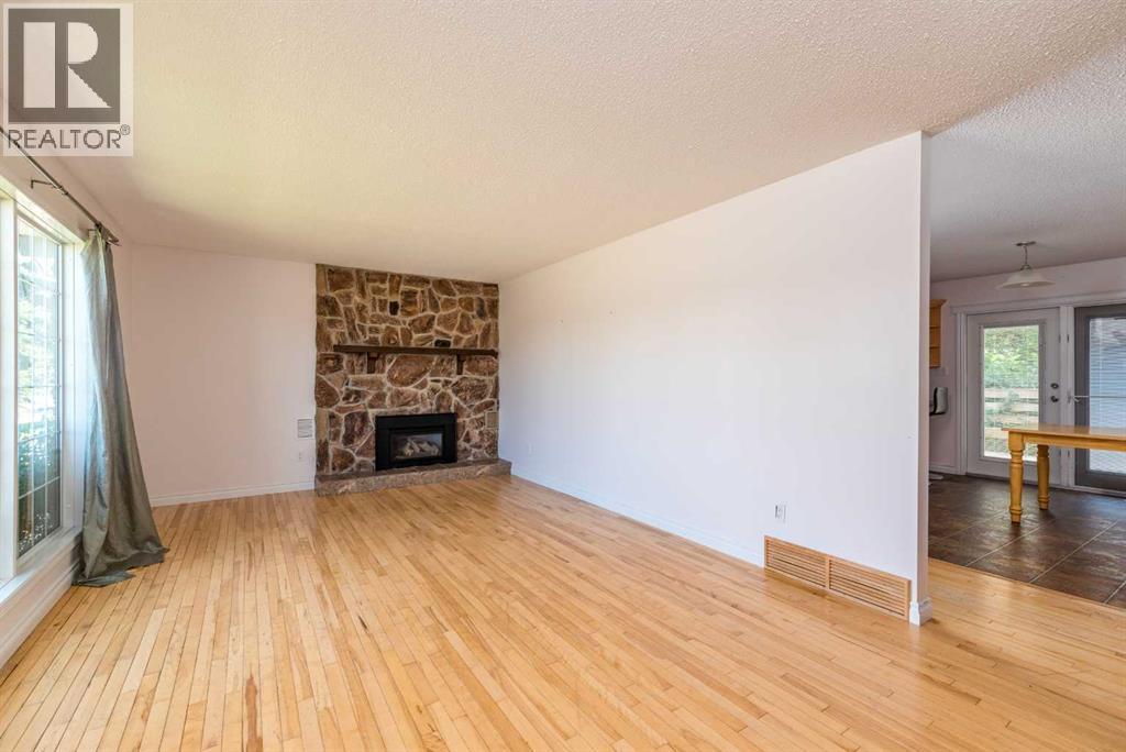 Photo 14 of 3914 52 Avenue, Lloydminster AB
