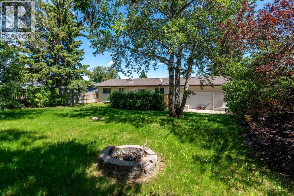 Photo 9 of 3914 52 Avenue, Lloydminster AB