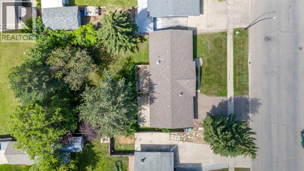 Photo 40 of 3914 52 Avenue, Lloydminster AB