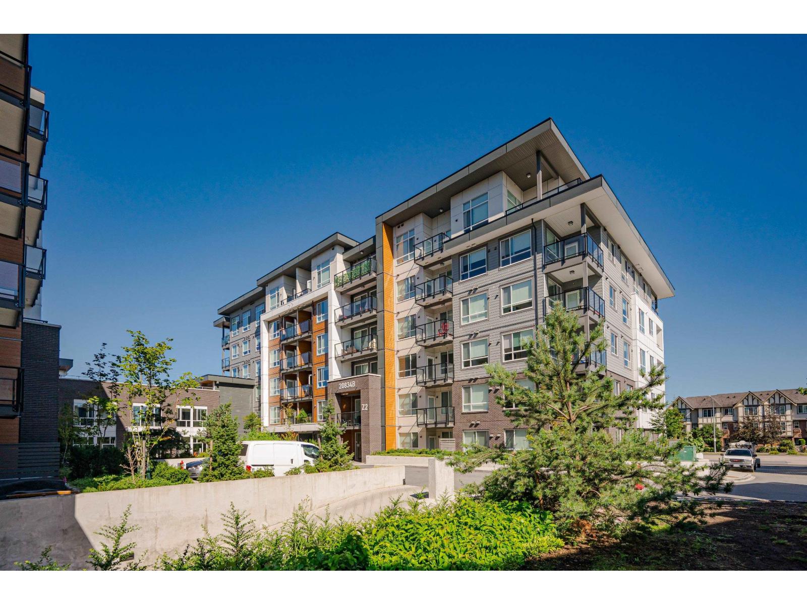 Photo 33 of B 618 20834 80 Avenue, Langley BC