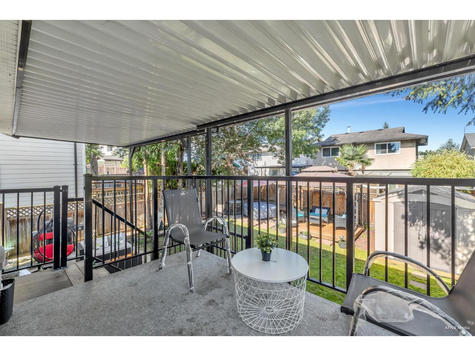 Photo 2 of 2521 Wilding Crescent, Langley BC