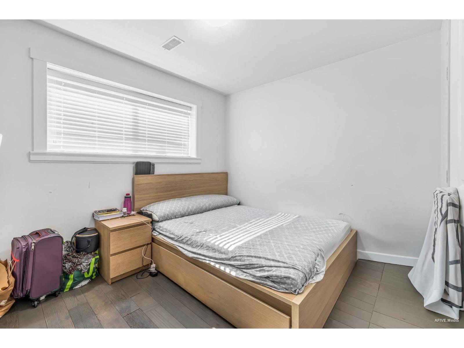 Photo 8 of 2521 Wilding Crescent, Langley BC