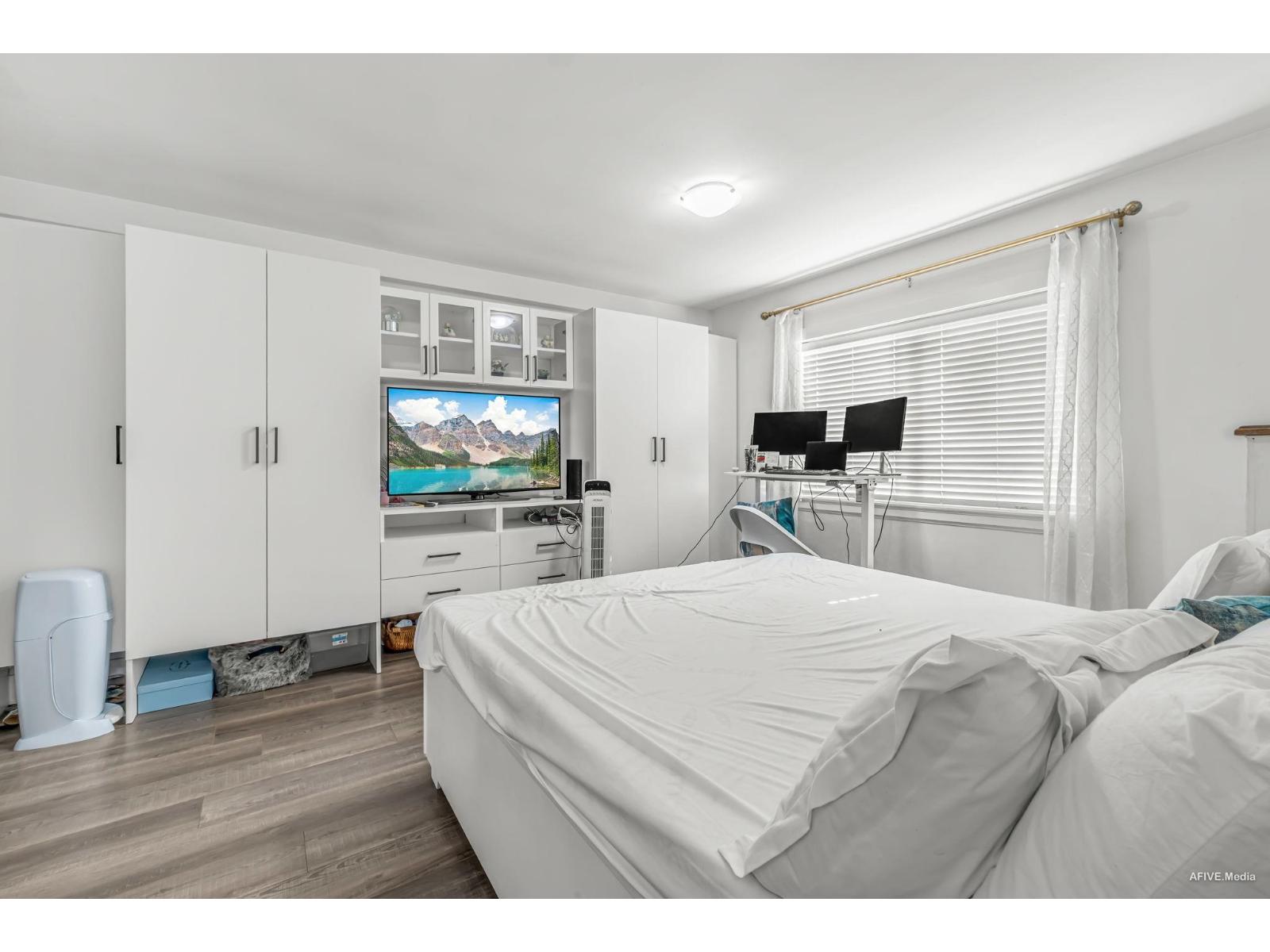 Photo 10 of 2521 Wilding Crescent, Langley BC
