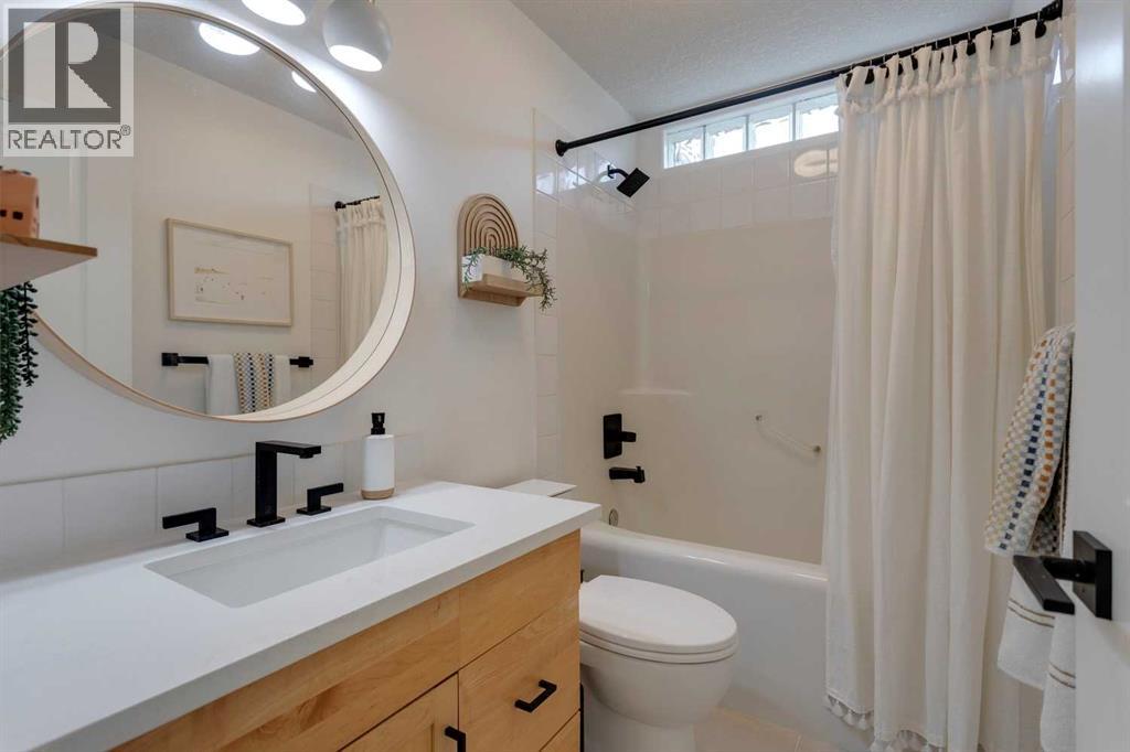 Single Family House for Sale in   Street NW Rosedale Calgary 