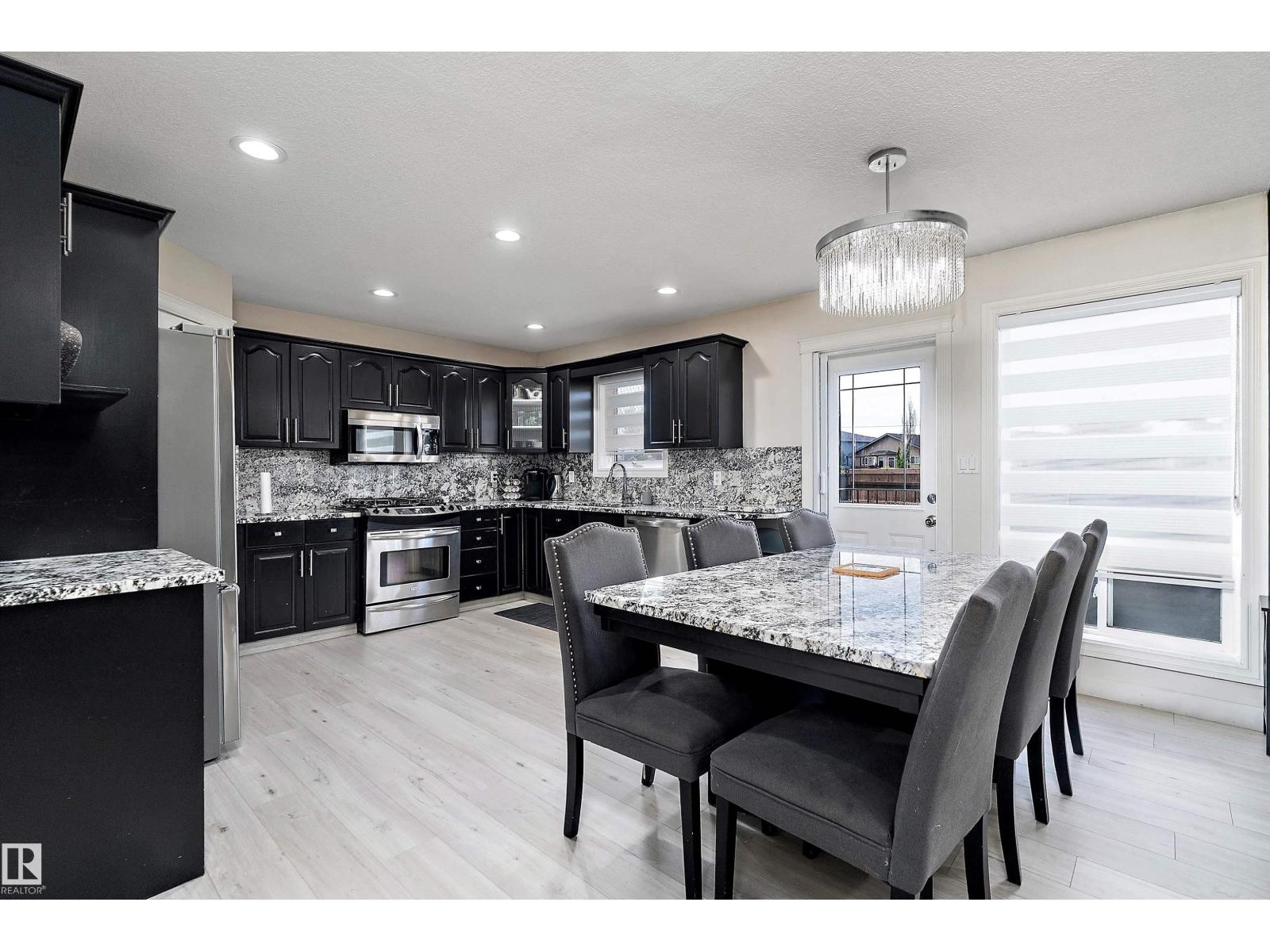 Photo 14 of 7326 166 A Av Nw, Edmonton AB
