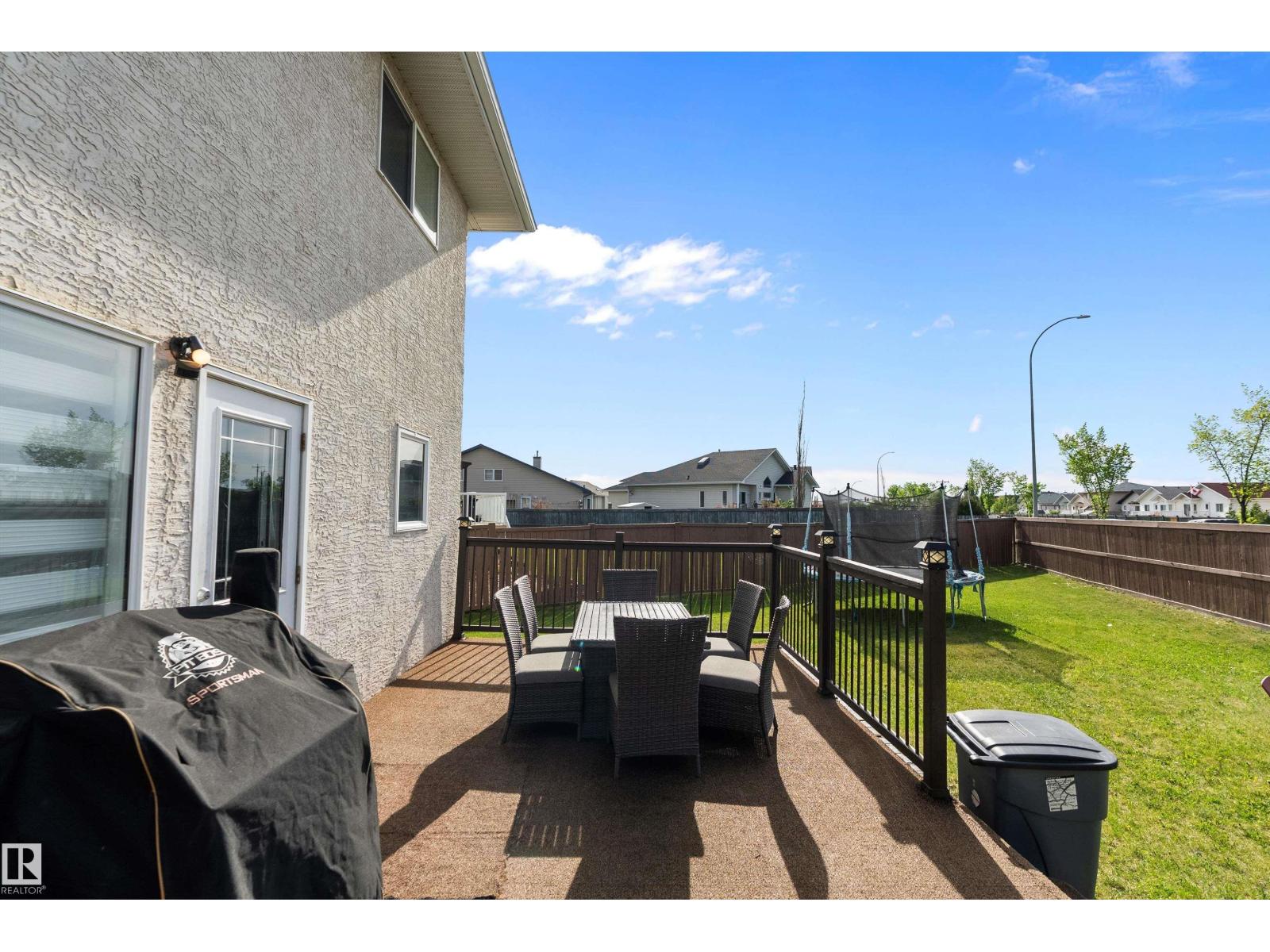 Photo 37 of 7326 166 A Av Nw, Edmonton AB