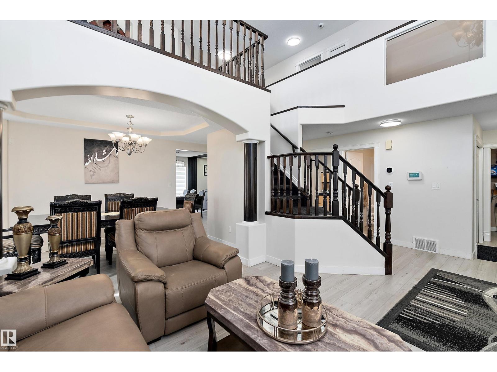 Photo 10 of 7326 166 A Av Nw, Edmonton AB