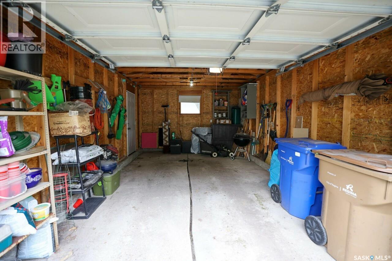 Photo 28 of 1335 Edward Street, Regina SK