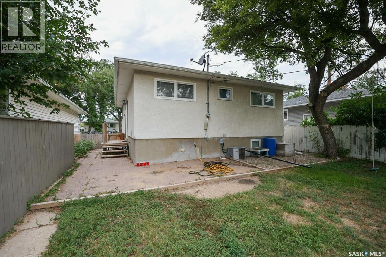 Photo 29 of 1335 Edward Street, Regina SK