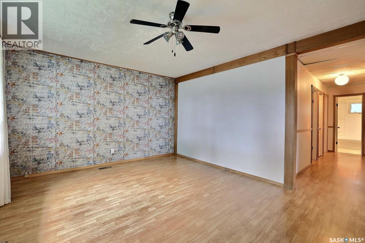 Photo 4 of 1335 Edward Street, Regina SK