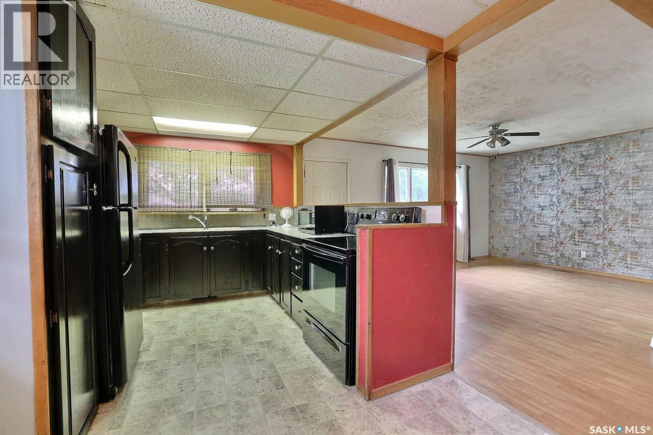 Photo 7 of 1335 Edward Street, Regina SK