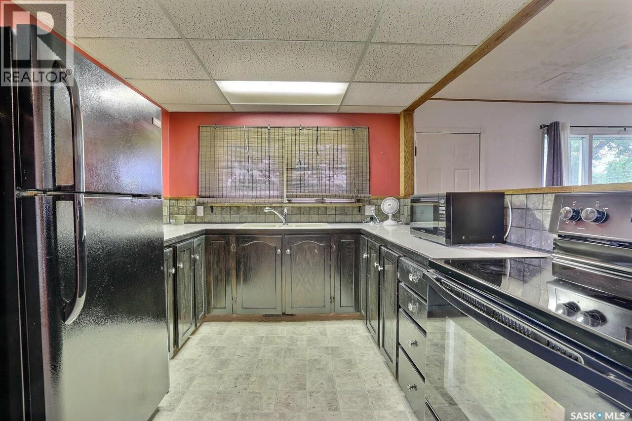 Photo 8 of 1335 Edward Street, Regina SK