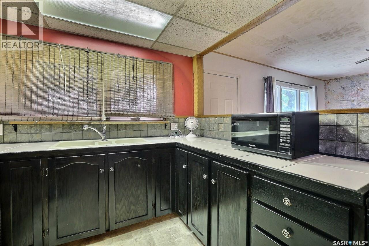 Photo 9 of 1335 Edward Street, Regina SK