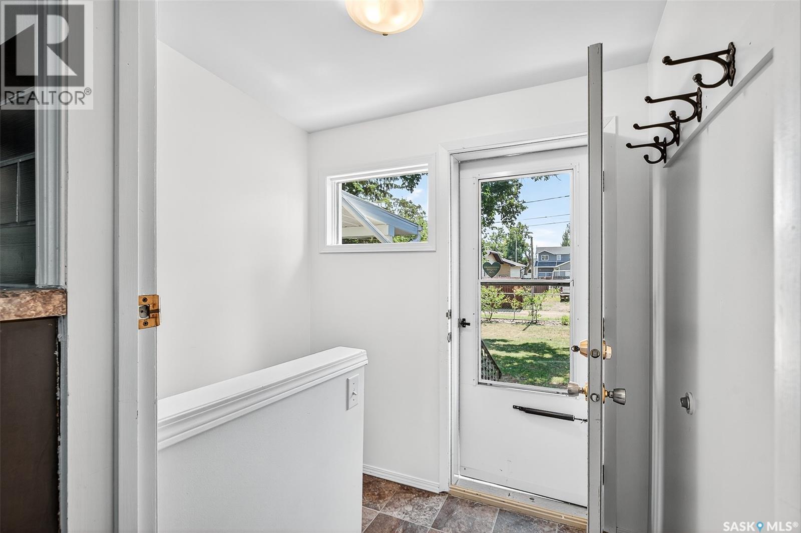 Photo 10 of 1025 Montgomery Street, Moose Jaw SK