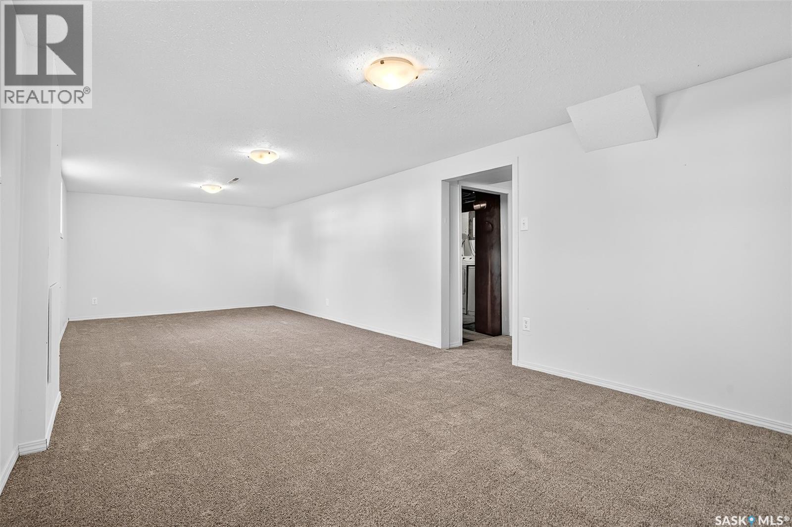 Photo 14 of 1025 Montgomery Street, Moose Jaw SK