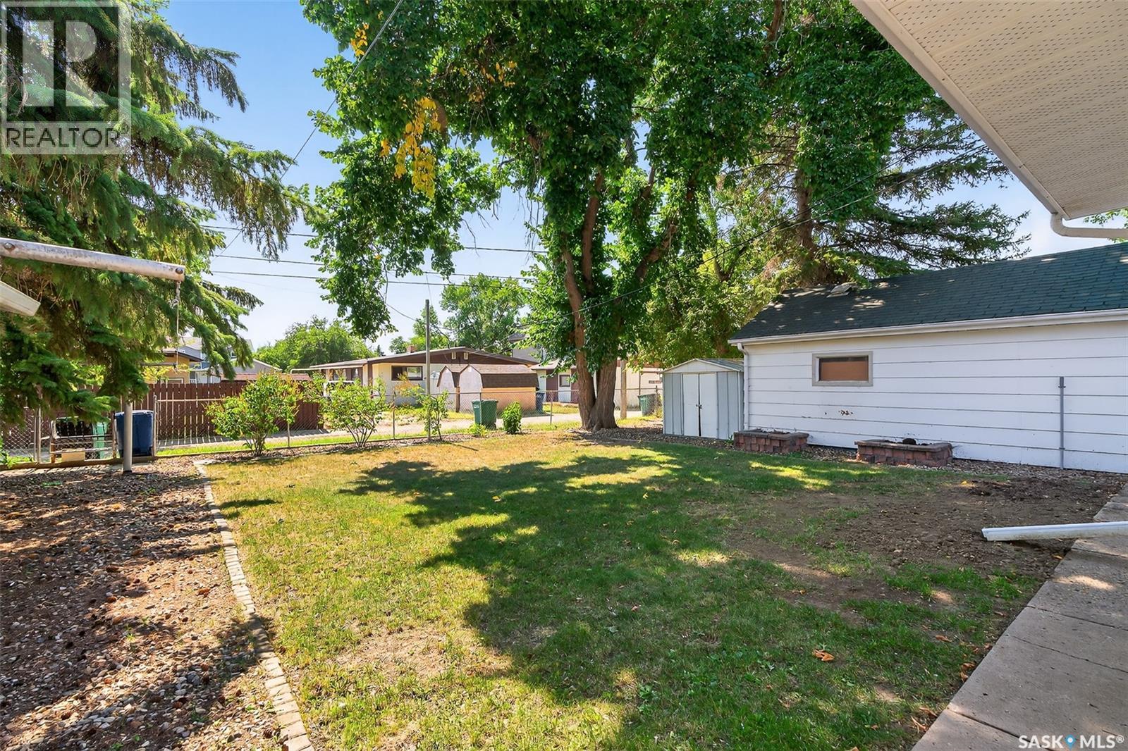 Photo 19 of 1025 Montgomery Street, Moose Jaw SK