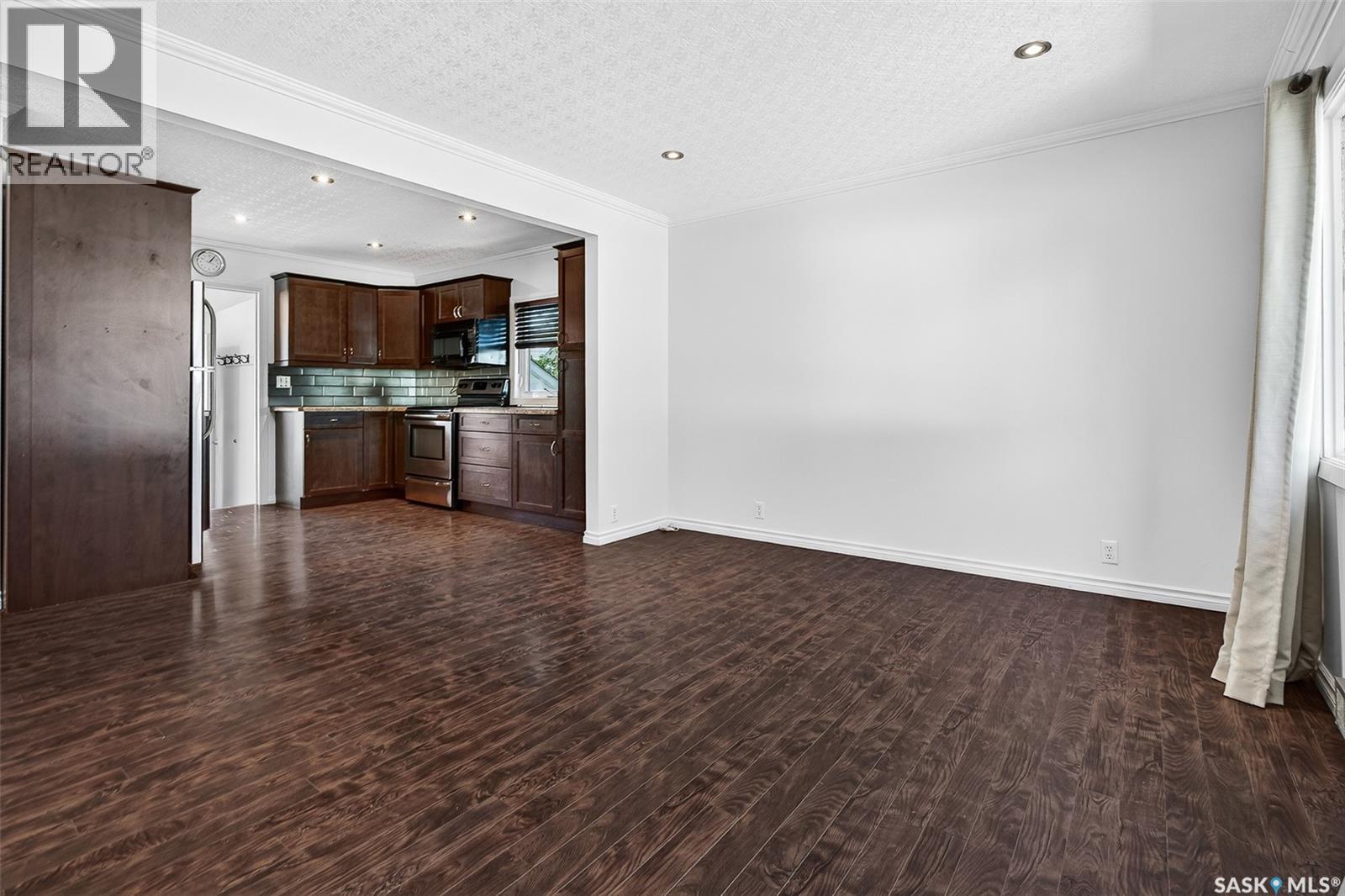 Photo 25 of 1025 Montgomery Street, Moose Jaw SK