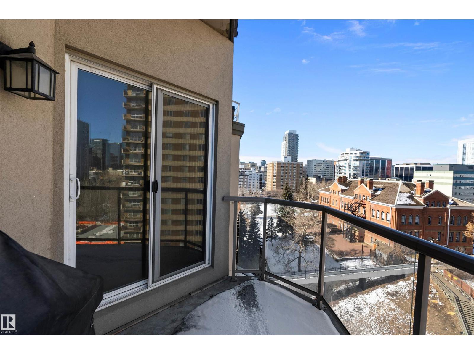 Photo 4 of 1301 9819 104 St Nw, Edmonton AB