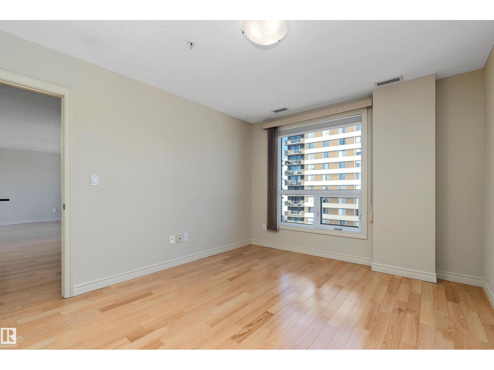 Photo 15 of 1301 9819 104 St Nw, Edmonton AB