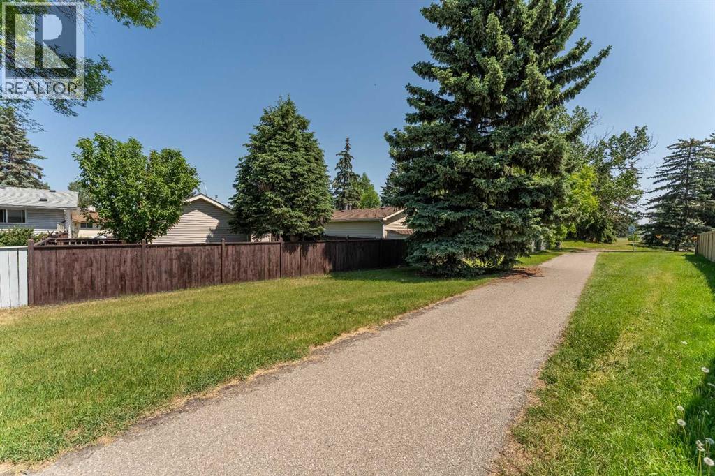 Photo 32 of 1015 Lysander Drive Se, Calgary AB