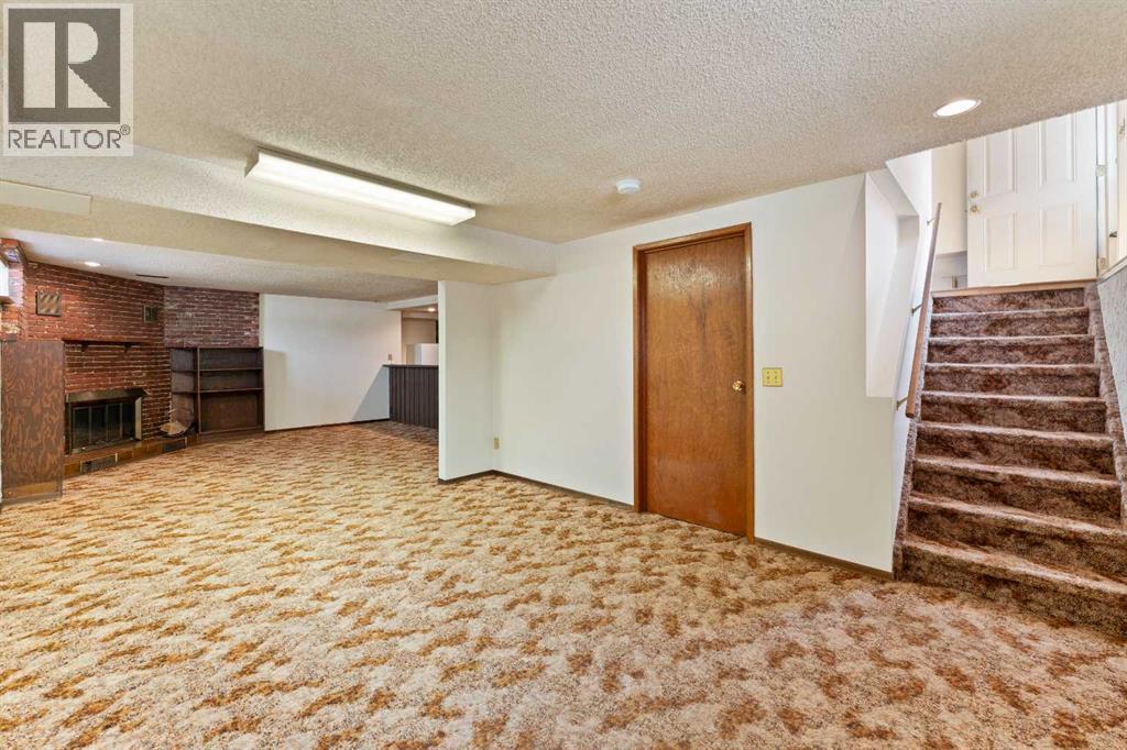Photo 18 of 1015 Lysander Drive Se, Calgary AB