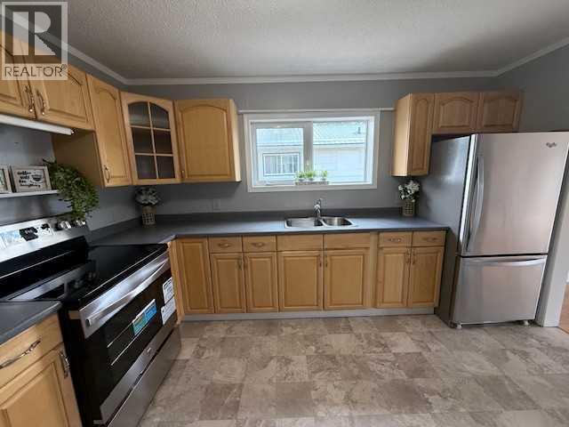 Photo 18 of 10210 103 Street, Hythe AB