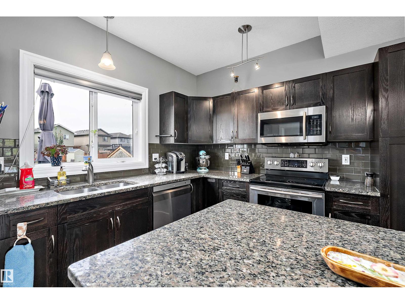 Photo 14 of 210 Schubert St, Leduc AB