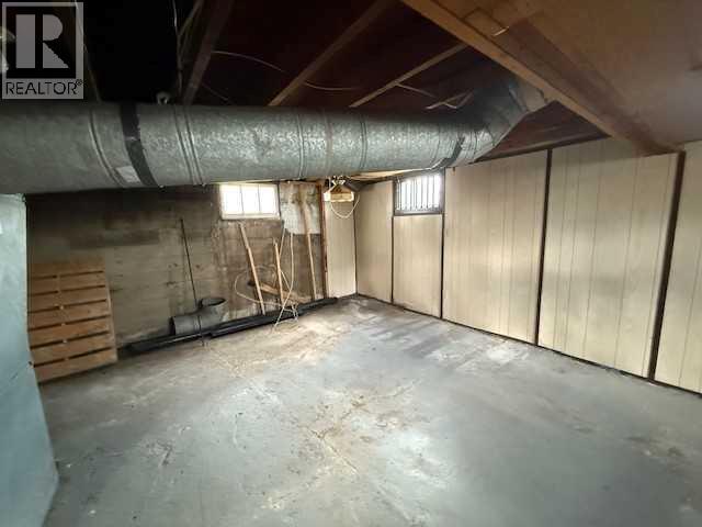 Photo 5 of 10210 103 Street, Hythe AB