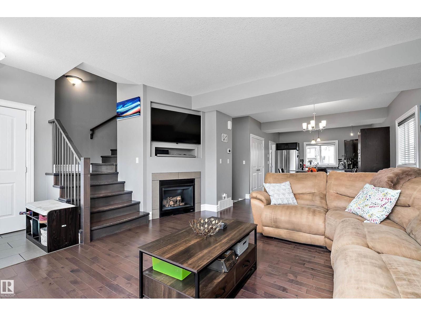 Photo 4 of 210 Schubert St, Leduc AB