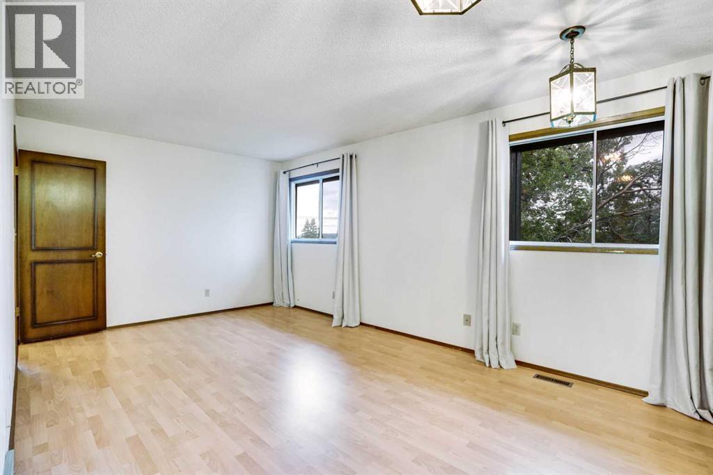 Photo 27 of 951 Ranch Estates Place Nw, Calgary AB