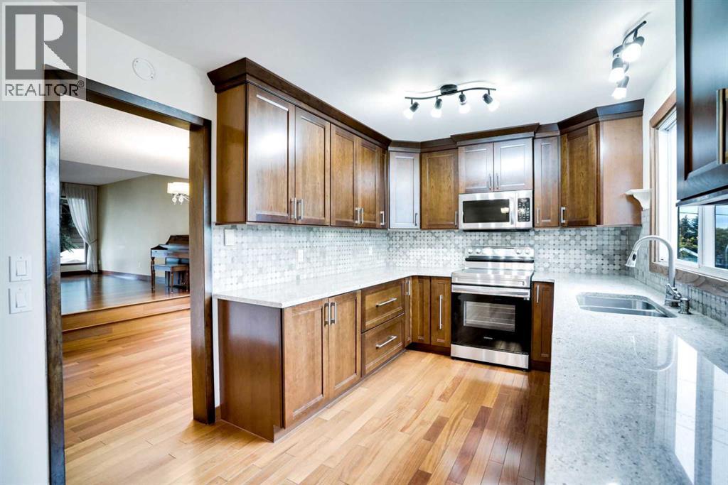 Photo 13 of 951 Ranch Estates Place Nw, Calgary AB